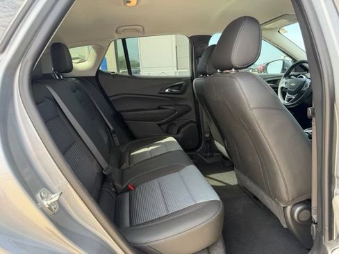 Used 2025 Chevrolet Trax LT w/ Driver Confidence Package FWD image 10
