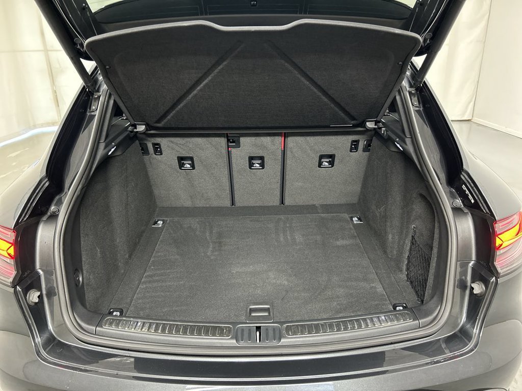 Certified 2026 Porsche Macan AWD/4WD image 23