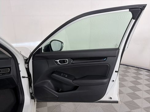 Used 2024 Honda Civic Touring image 29
