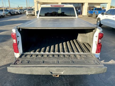 Used 2022 Chevrolet Silverado 2500 Custom w/ Custom Value Package image 19