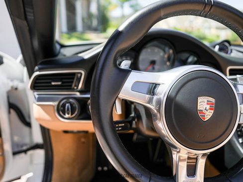 Used 2015 Porsche 911 Carrera S RWD image 59