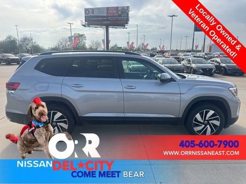 Used 2025 Volkswagen Atlas SE image 6