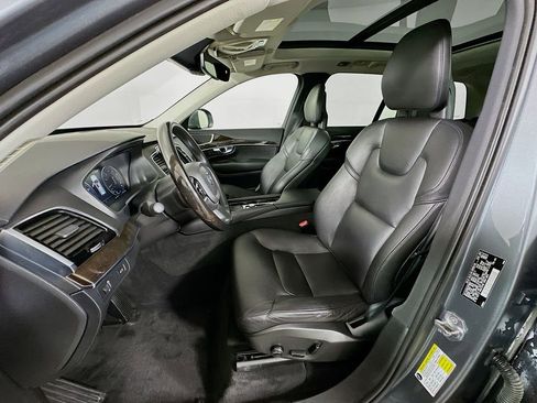 Used 2017 Volvo XC90 T5 Momentum w/ Vision Package FWD image 20