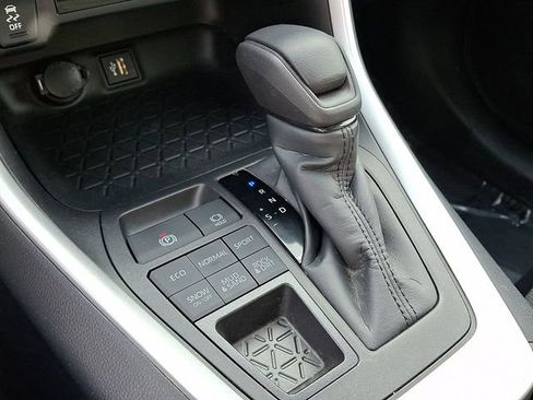 Used 2023 Toyota RAV4 LE image 16