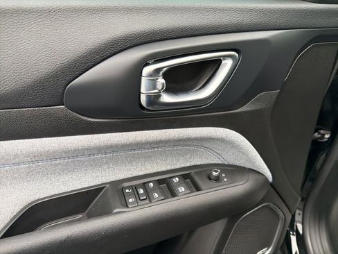 Used 2022 Jeep Compass Latitude w/ Sun and Sound Group image 28