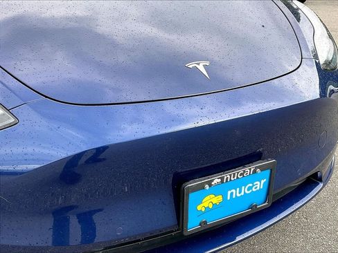Used 2022 Tesla Model Y Long Range AWD/4WD image 29