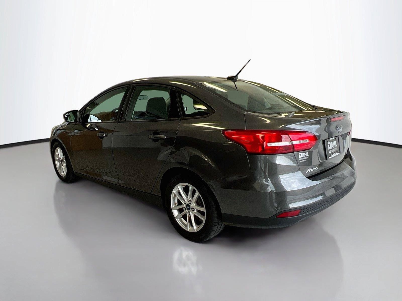 Used 2016 Ford Focus SE FWD image 10