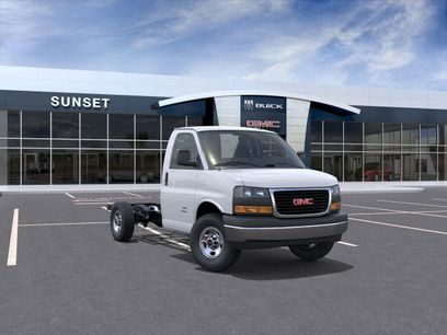 New 2025 GMC Savana 3500 w/ Power Convenience Package