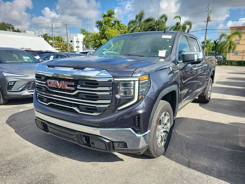 Used 2025 GMC Sierra 1500 SLT RWD image 9