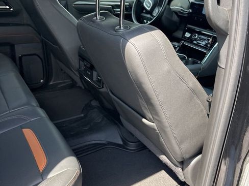 Used 2024 GMC Sierra 1500 AT4 w/ Technology Package image 7