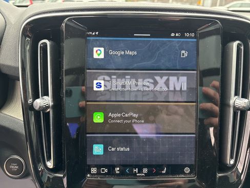 Certified 2023 Volvo XC40 B5 Plus w/ Protection Package Premier image 21