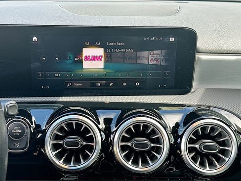 Used 2022 Mercedes-Benz A 220 4MATIC image 16