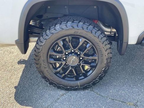 New 2026 Chevrolet Silverado 2500 LTZ w/ LTZ Plus Package AWD/4WD image 9