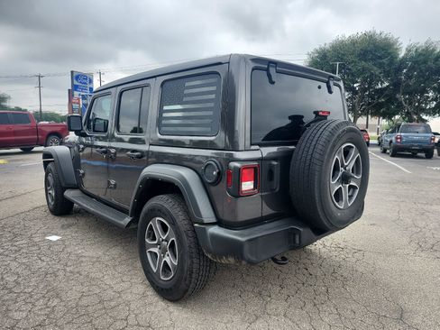 Used 2022 Jeep Wrangler Unlimited Sport w/ Sun And Sound Package AWD/4WD image 5