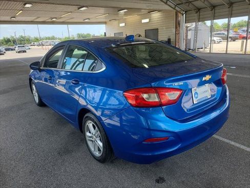 Used 2018 Chevrolet Cruze LT w/ Convenience Package FWD image 6