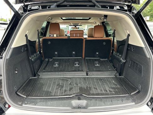 Used 2024 Nissan Pathfinder Platinum w/ Cargo Package image 8