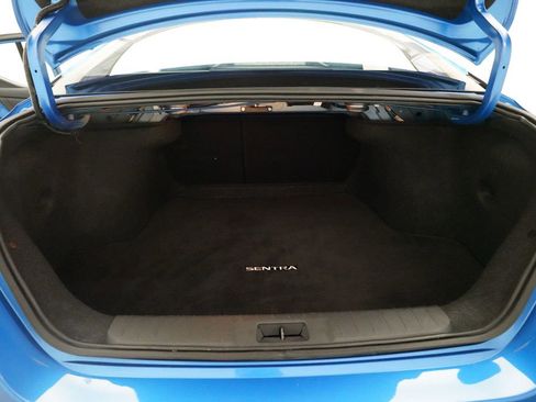 Used 2025 Nissan Sentra SV FWD image 10