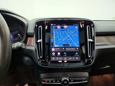Certified 2023 Volvo XC40 Recharge Ultimate w/ Protection Package Premier AWD/4WD image 28