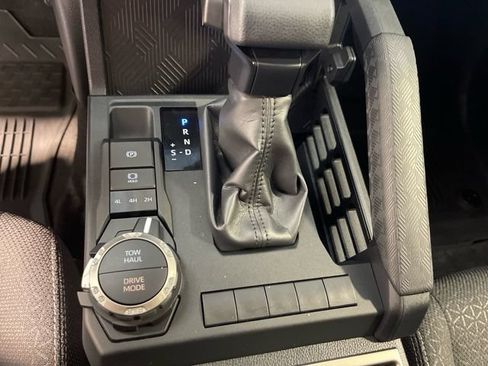 Used 2025 Toyota 4Runner SR5 AWD/4WD image 14