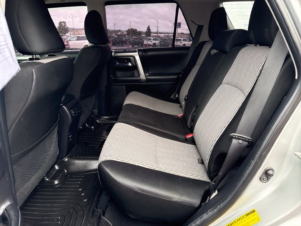 Used 2014 Toyota 4Runner SR5 AWD/4WD image 29