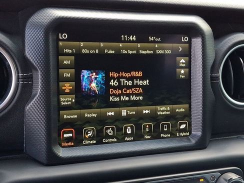 Used 2023 Jeep Wrangler Unlimited Sahara w/ Cold Weather Group AWD/4WD image 18