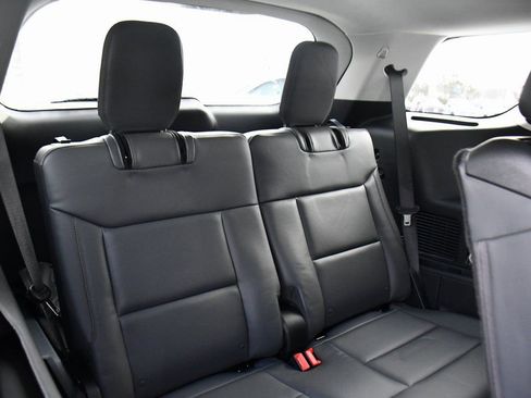 Used 2026 Ford Explorer Active w/ Active Comfort Package image 18