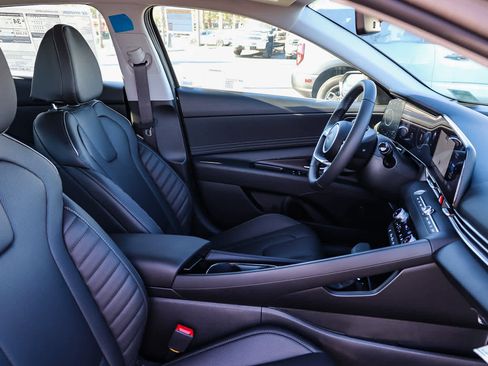 New 2025 Hyundai Elantra Limited w/ Cargo Package image 20