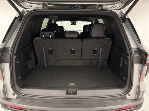 New 2026 Chevrolet Traverse LT w/ Driver Confidence Package FWD image 21