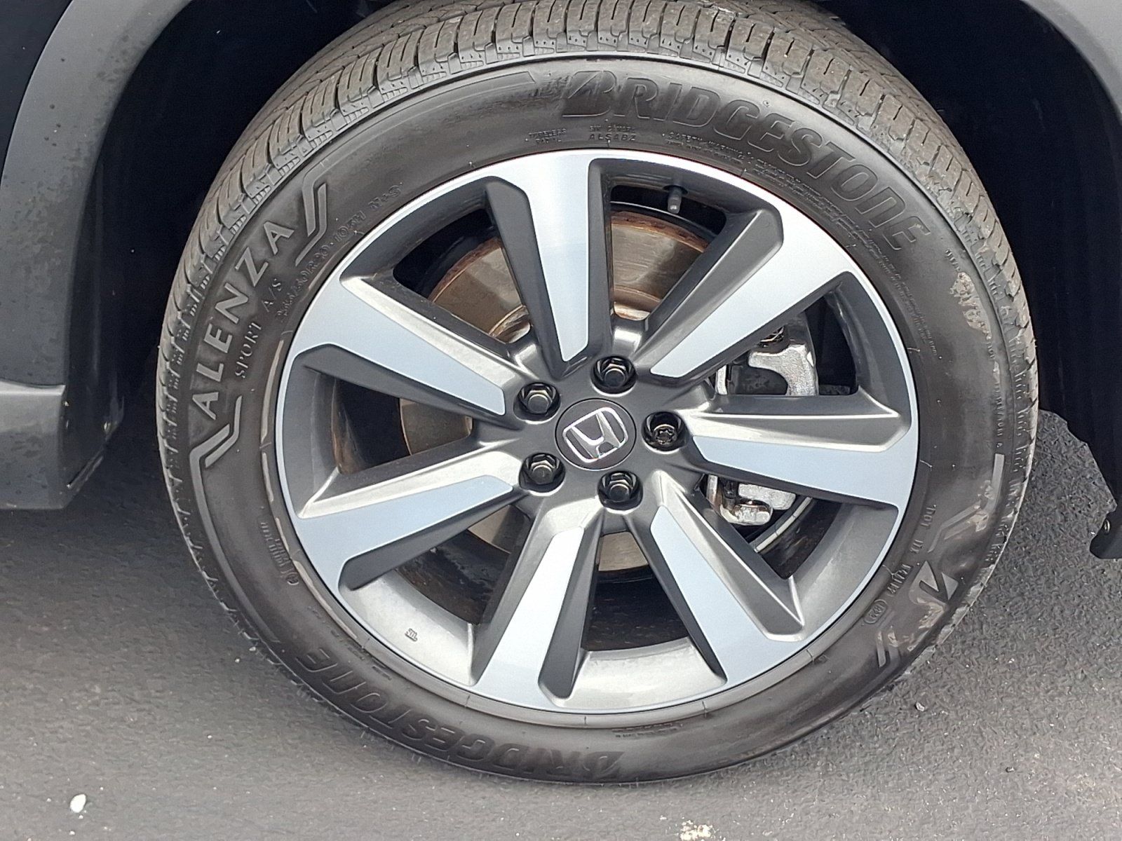 Used 2024 Honda Pilot Touring image 8