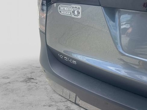 Used 2025 Nissan Kicks SV FWD image 5