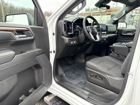 Used 2023 GMC Sierra 1500 Elevation image 13