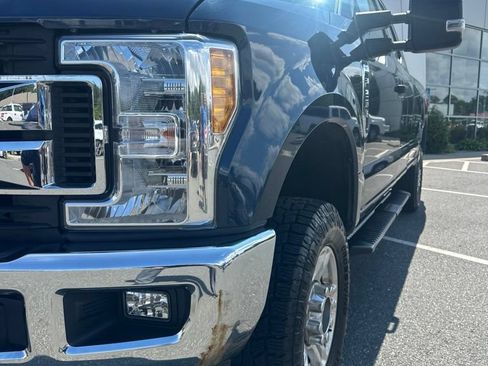 Used 2017 Ford F250 XLT w/ XLT Value Package AWD/4WD image 3