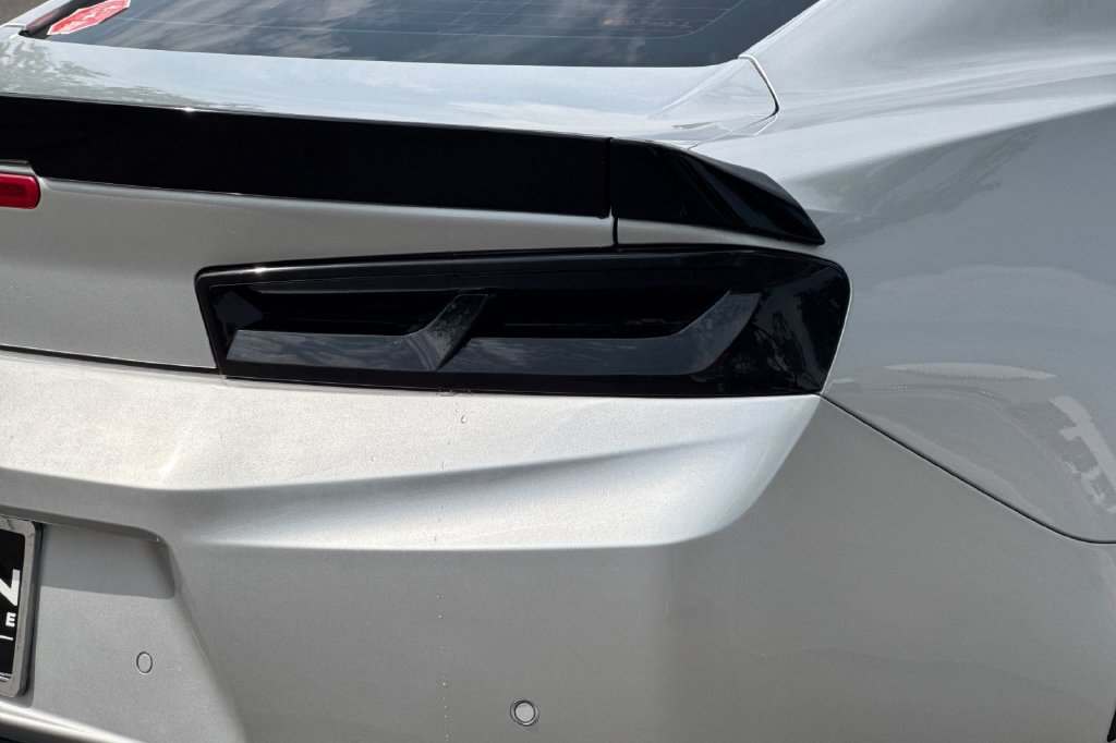 Used 2018 Chevrolet Camaro SS RWD image 28