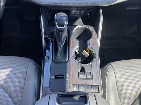 Used 2022 Toyota Highlander Limited image 23