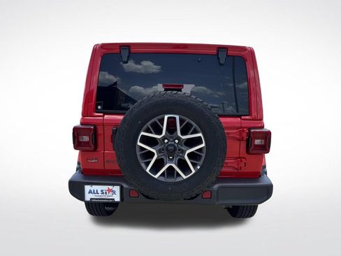 Used 2025 Jeep Wrangler Unlimited Sahara AWD/4WD image 8