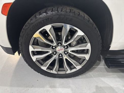 Used 2021 GMC Yukon Denali w/ Denali Ultimate Package image 29