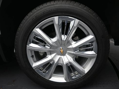 Used 2023 Chevrolet Silverado 1500 High Country w/ High Country Premium Package image 10