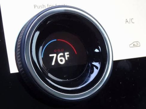 Used 2021 Land Rover Range Rover Velar R-Dynamic S image 34