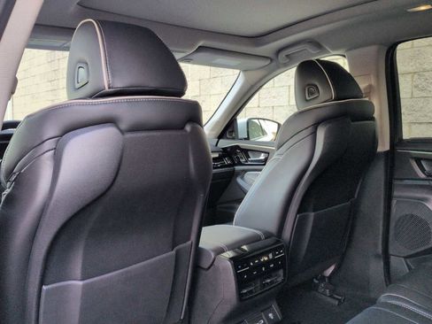 Used 2022 Acura MDX SH-AWD w/ Advance Package image 18