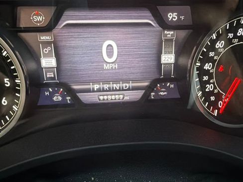 Used 2021 RAM 1500 Laramie AWD/4WD image 12