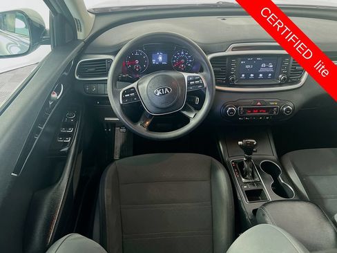 Used 2019 Kia Sorento FWD V6 image 22