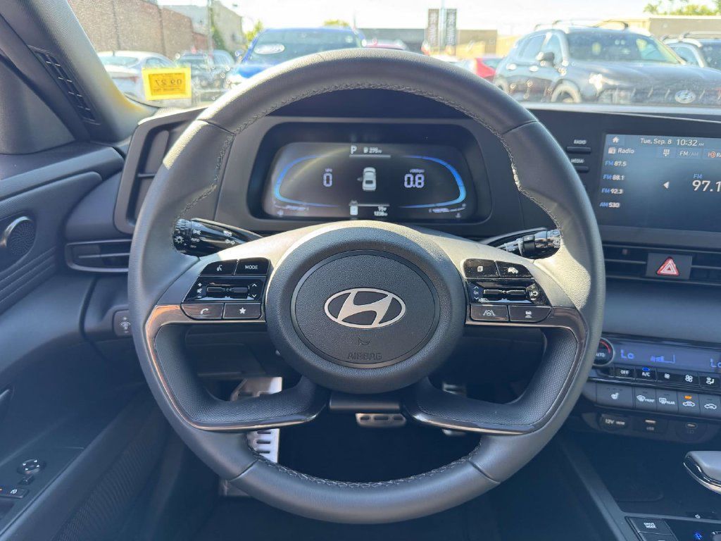 Certified 2026 Hyundai Elantra SEL Sport Premium w/ Cargo Package FWD image 15