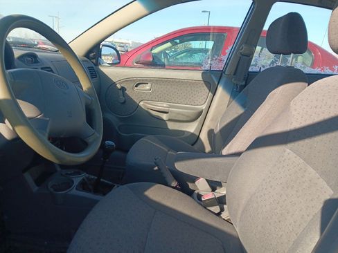 Used 2004 Kia Rio Base image 8