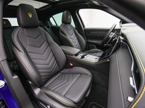 New 2025 Maserati Grecale GT AWD/4WD image 16