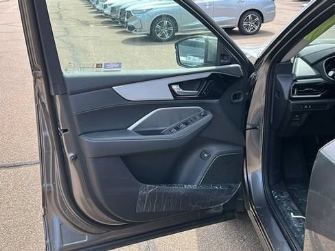 New 2026 Acura MDX SH-AWD image 8