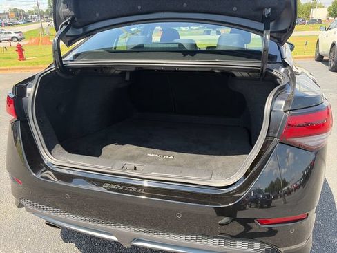 Used 2022 Nissan Sentra SR w/ Lighting Package FWD image 28