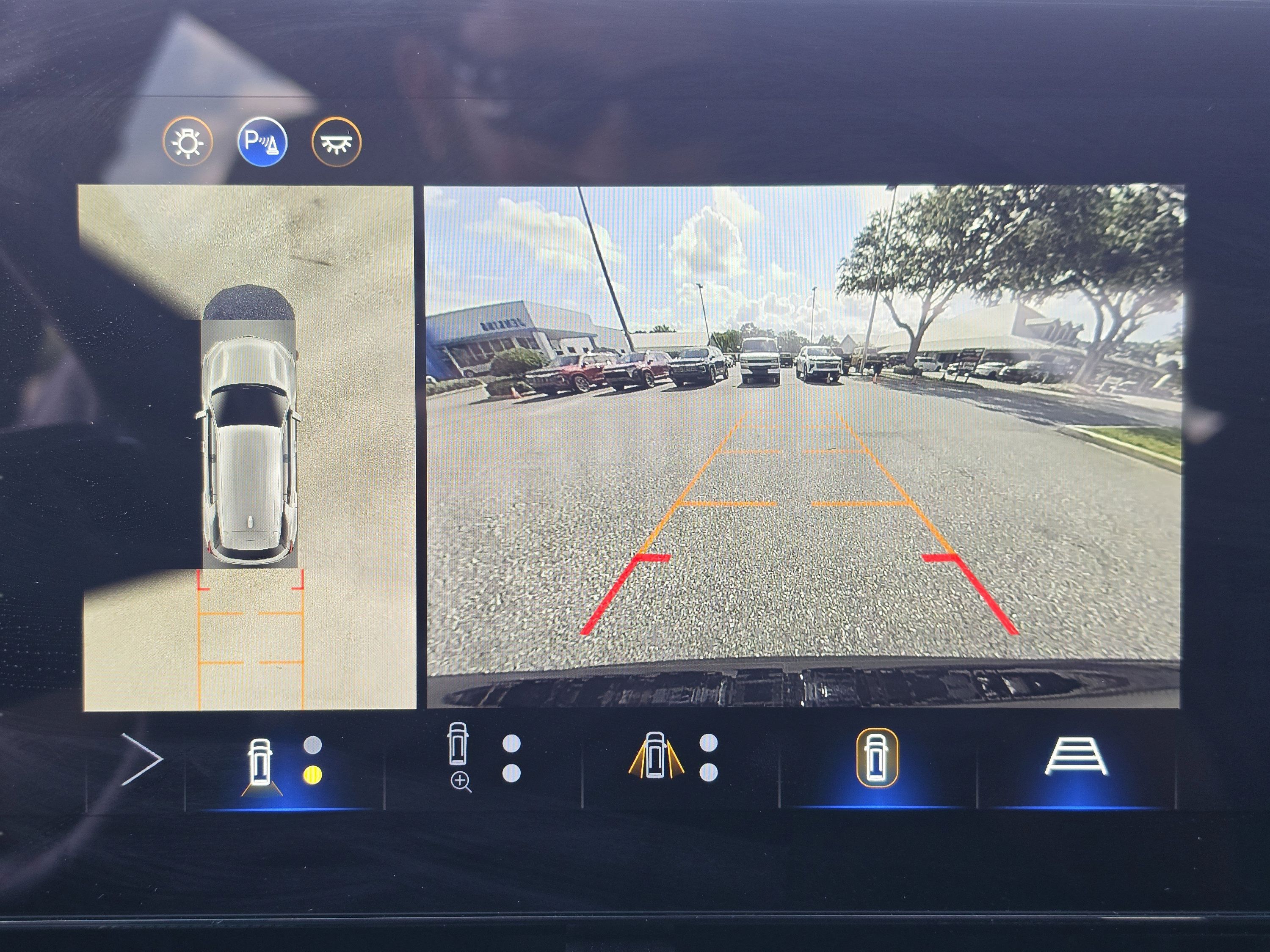 New 2026 Chevrolet Equinox RS w/ Safety and Technology Package FWD image 27