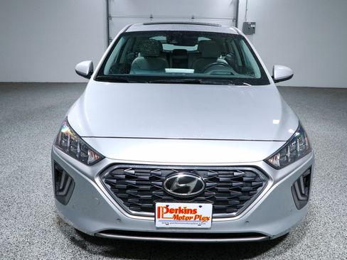 Used 2022 Hyundai Ioniq Limited FWD image 4