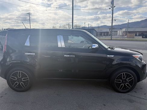 Used 2015 Kia Soul image 5