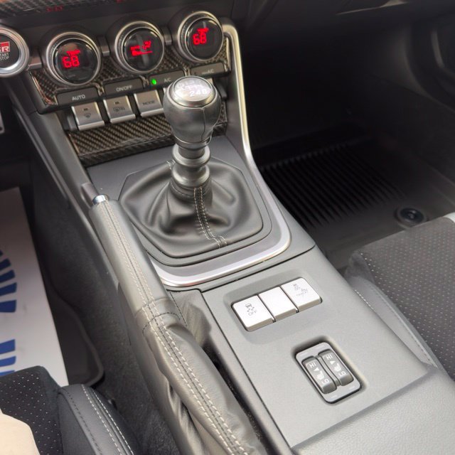 Used 2024 Toyota GR86 Premium RWD image 19